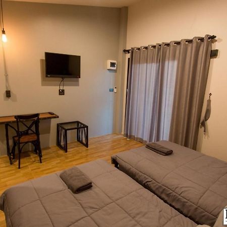 ホテル Bed Box ナコーン・ラーチャシーマー エクステリア 写真